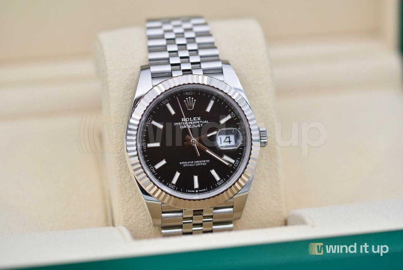 Rolex Datejust 41 126334 — black sunray, baton markers, oystersteel, 18k white gold fluted bezel, 2026