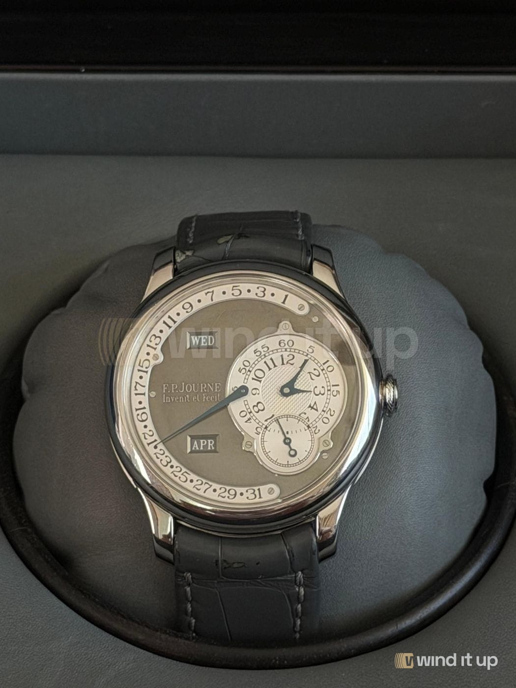 Octa Calendrier Ruthenium dial